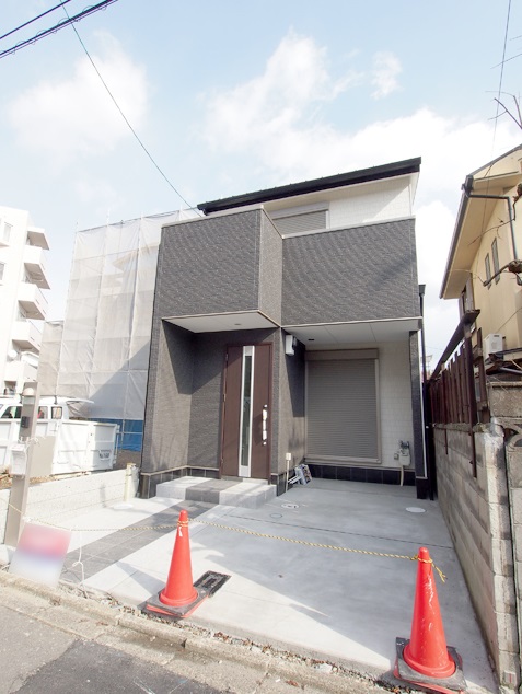 http://www.eraten.jp/blog/%E4%BA%A4%E9%80%9A%E5%85%AC%E5%9C%92%E5%A4%96%E8%A6%B3.jpg