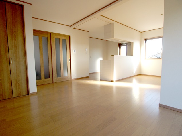 http://www.eraten.jp/blog/%E8%96%AC%E5%B8%AB%E5%B1%B1%E3%83%AA%E3%83%93%E3%83%B3%E3%82%B0.jpg